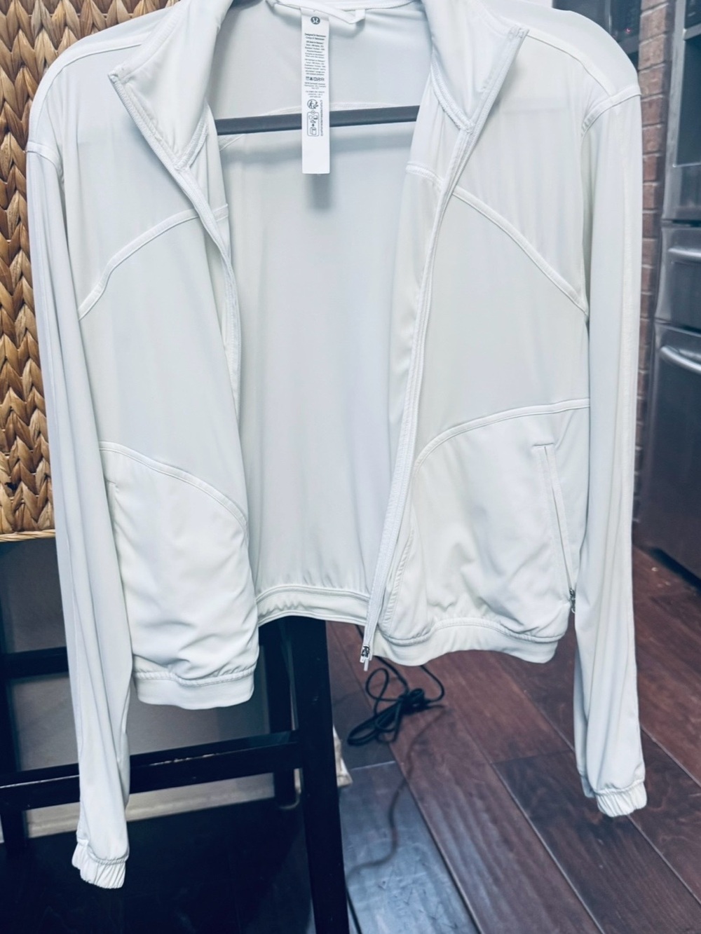 lululemon athletica sleek full-zip running jacket size small